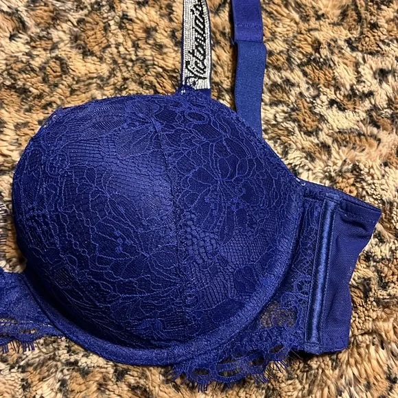 Victoria’s Secret Shine Strap Bra - Picture 3 of 8